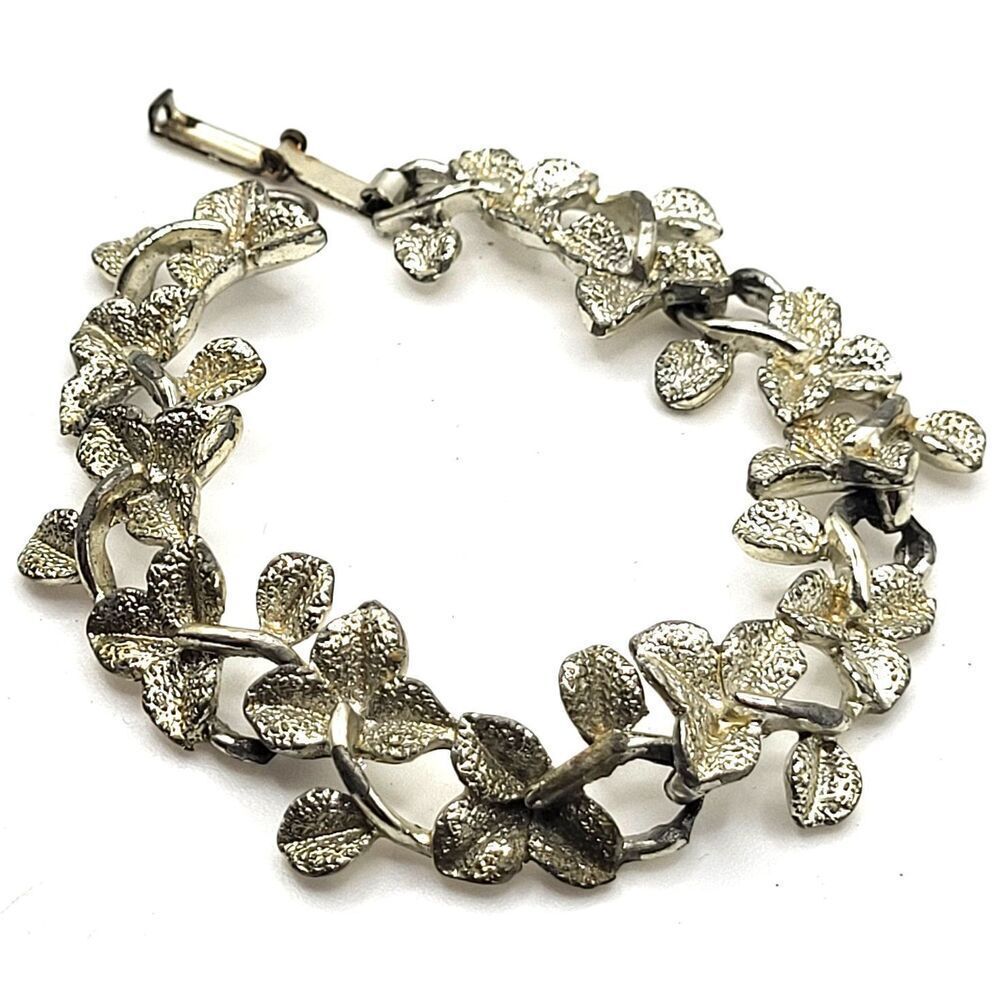 Vintage Estate Unsigned Silvertone Interlocking Leaf Bracelet 8in